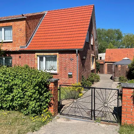 „gruene Hoehle“ In Schwerin בית נופש