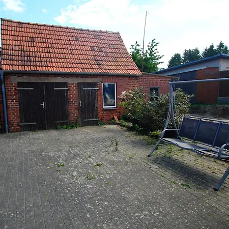 „gruene Hoehle“ In Schwerin *